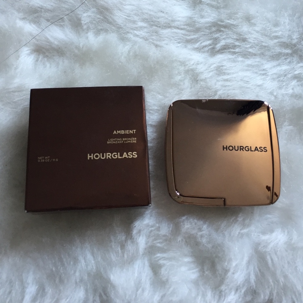 Hourglass Ambient Lighting Bronzer